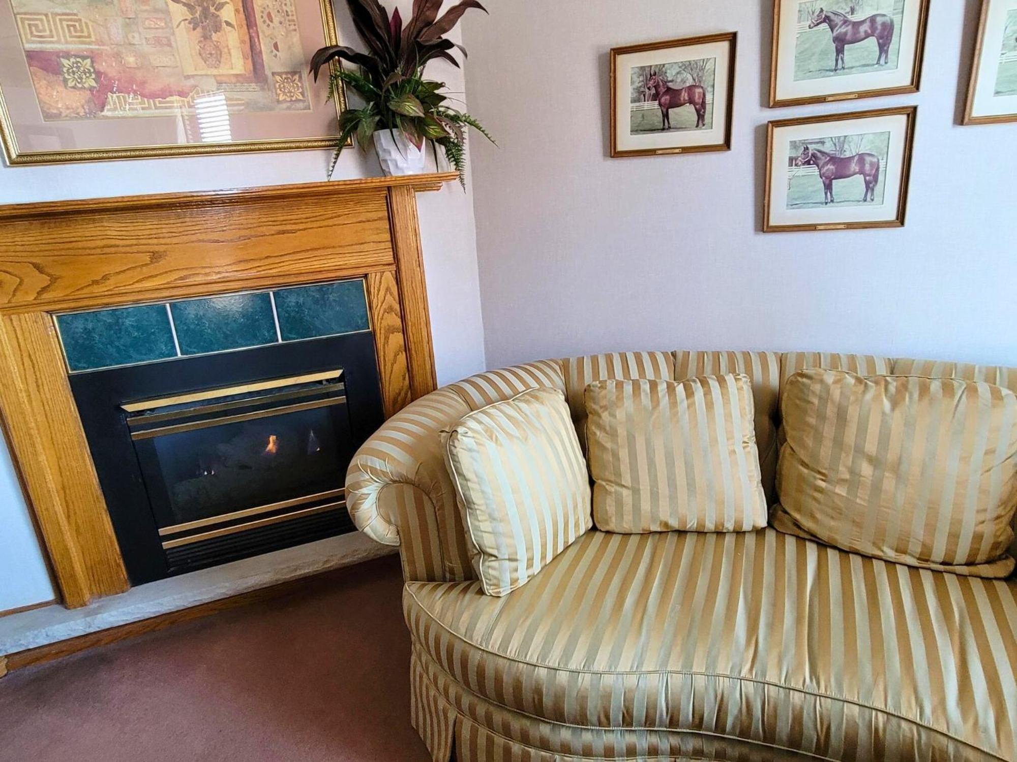 Altland House Inn & Suites Abbottstown Luaran gambar