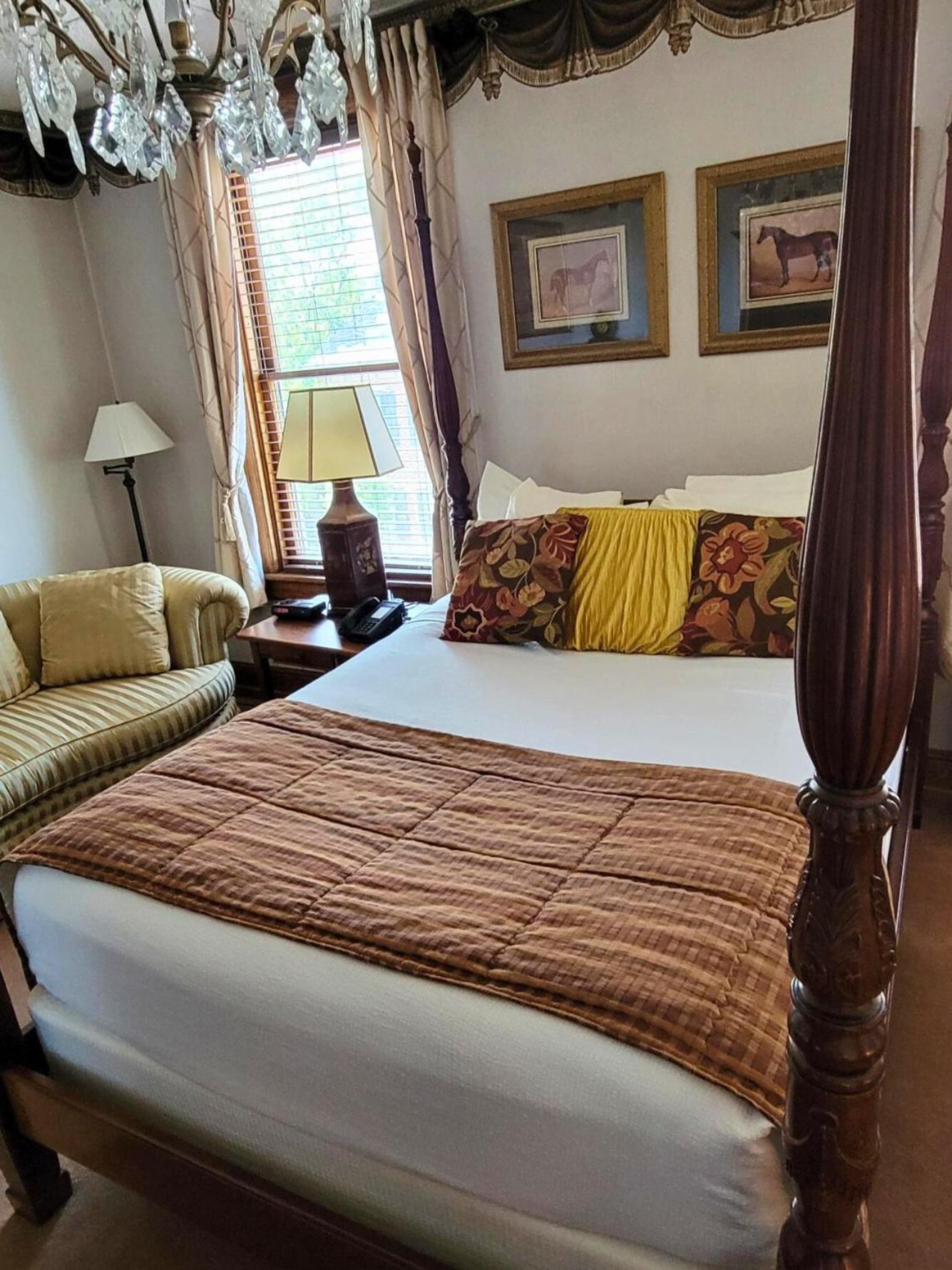 Altland House Inn & Suites Abbottstown Luaran gambar